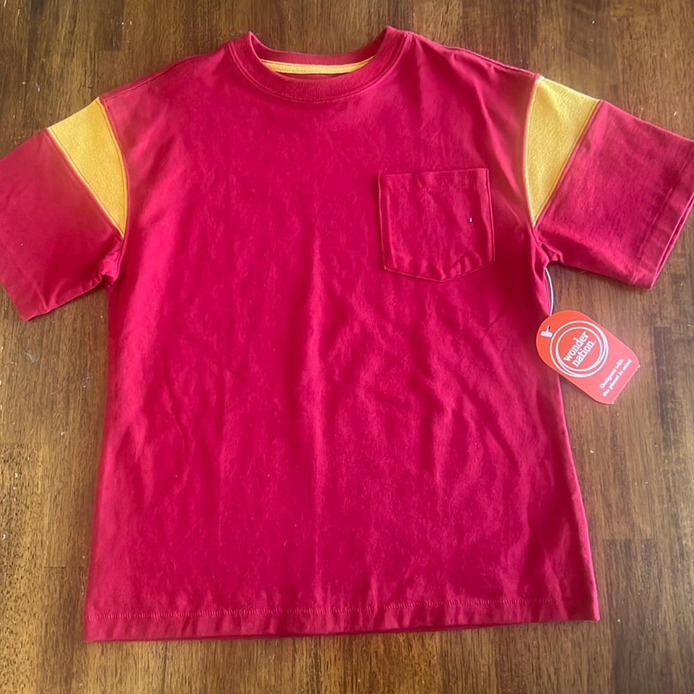 NWT POCKET TEE